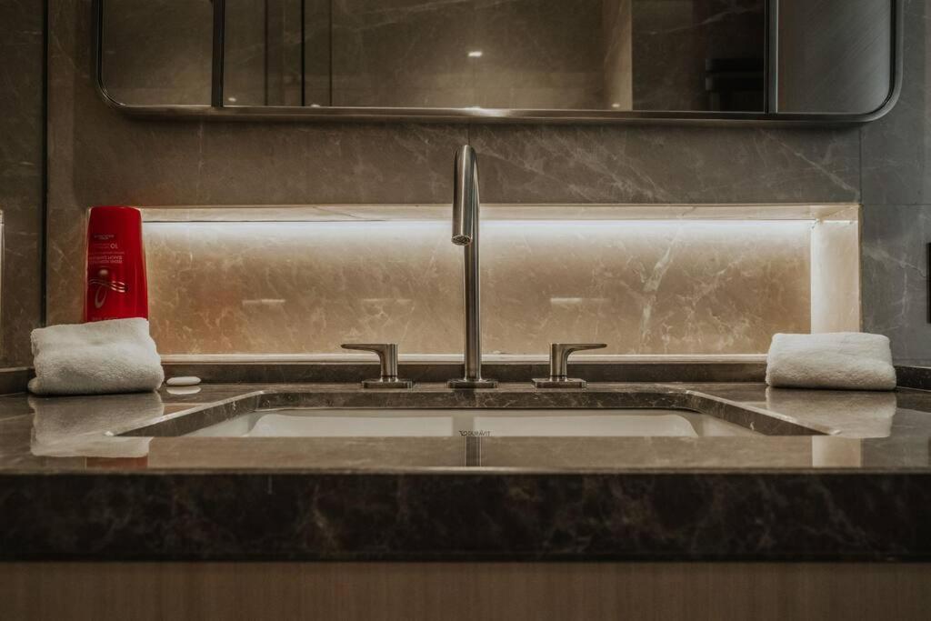 Serviced Luxurious 3+1 In Address Emaar Square Istanbul Luaran gambar
