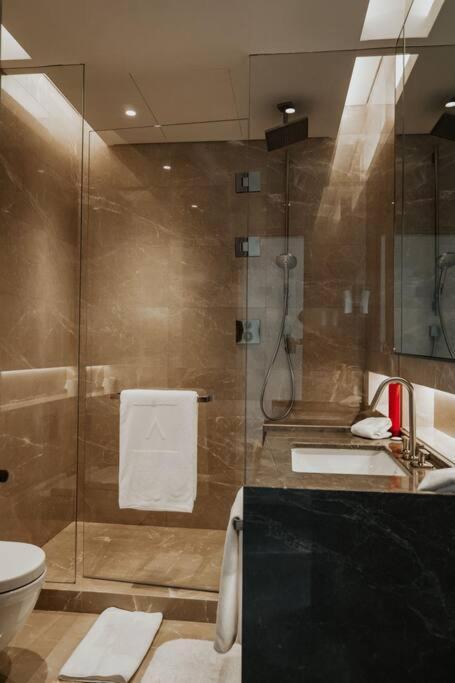 Serviced Luxurious 3+1 In Address Emaar Square Istanbul Luaran gambar