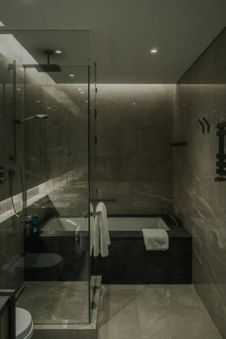 Serviced Luxurious 3+1 In Address Emaar Square Istanbul Luaran gambar